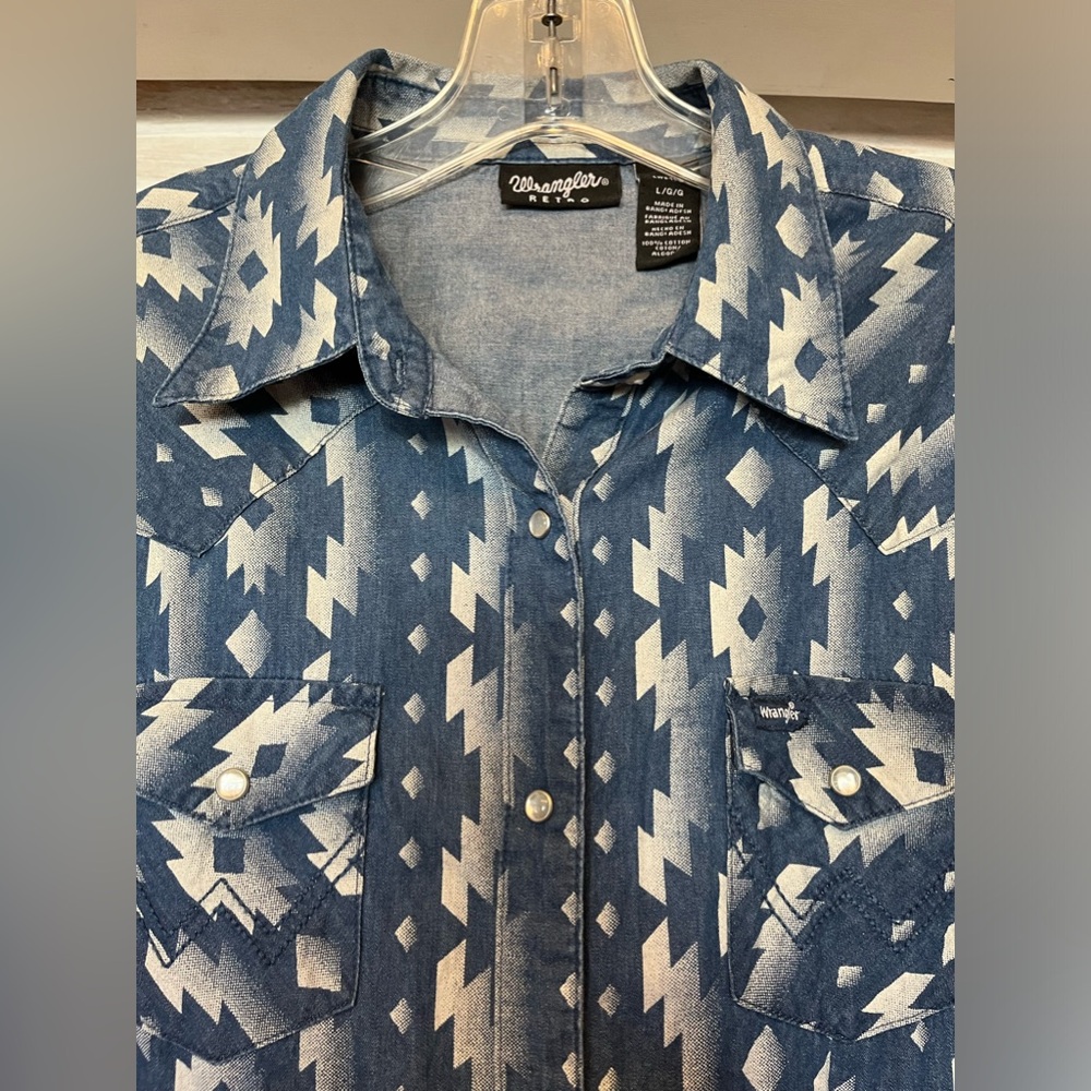 Wrangler Retro Women’s Pearl Snap Denim Long Sleeve Aztec Print Blue Size Large - Picture 2 of 11